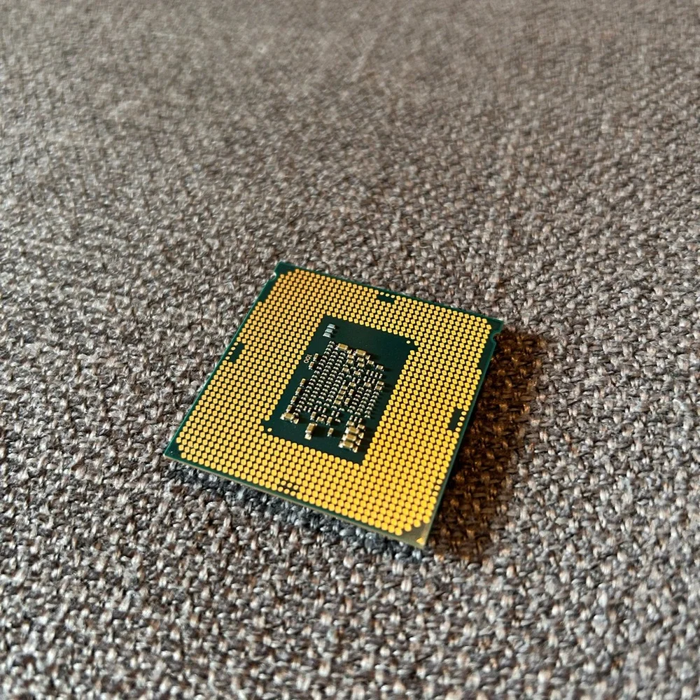 Intel Core i3-6100 SR2HG 3.70Ghz X807D457 processor